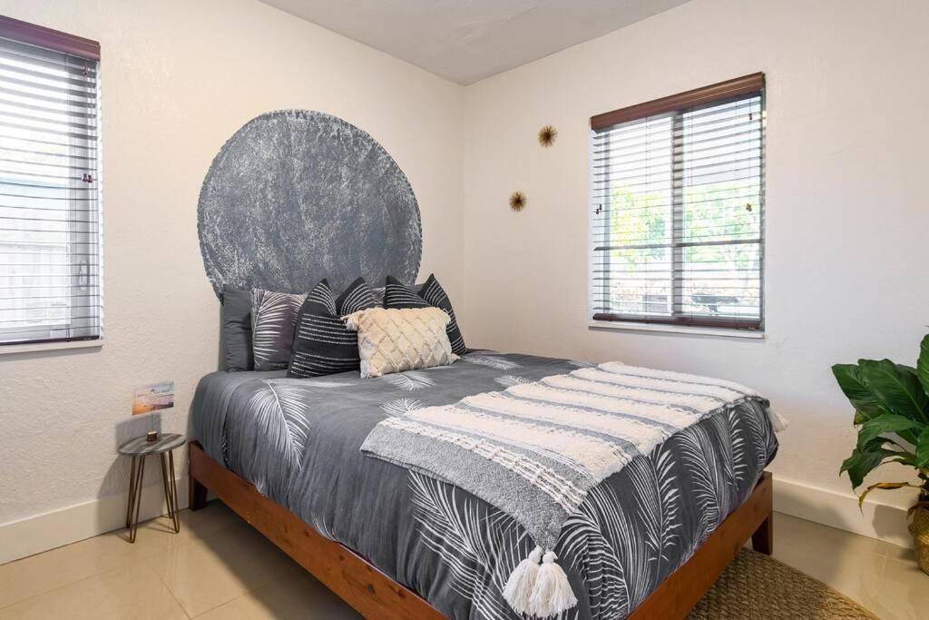 Central Nautical Themed 4 Bed 2 Bath Home Φορτ Λόντερντεϊλ Εξωτερικό φωτογραφία