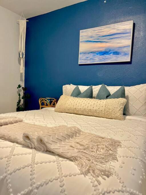 Central Nautical Themed 4 Bed 2 Bath Home Φορτ Λόντερντεϊλ Εξωτερικό φωτογραφία