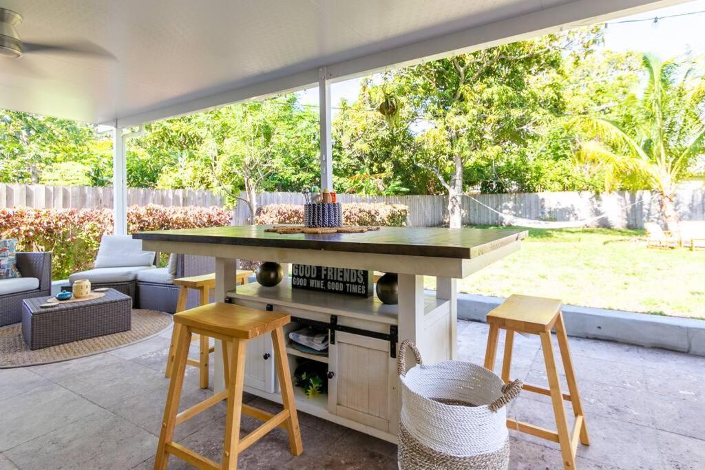 Central Nautical Themed 4 Bed 2 Bath Home Φορτ Λόντερντεϊλ Εξωτερικό φωτογραφία