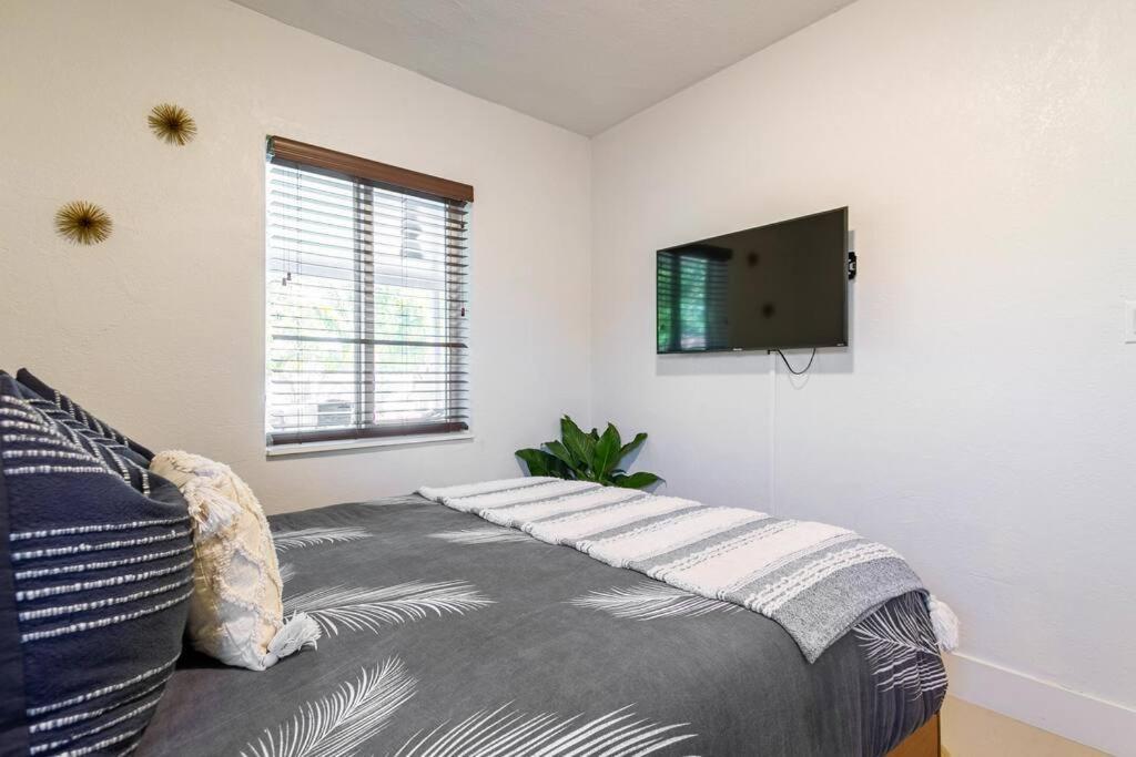 Central Nautical Themed 4 Bed 2 Bath Home Φορτ Λόντερντεϊλ Εξωτερικό φωτογραφία